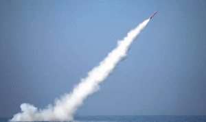بالفيديو… باكستان تطلق أول صاروخ بحري برؤوس نووية