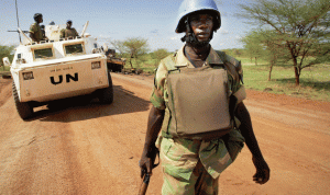 مقتل جنديين أمميين مغربيين في هجوم على قافلة في إفريقيا الوسطى