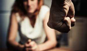 العنف الاسري.. إقرار تعديلات على قانون حماية النساء وأفراد الأسرة