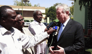 عضو سابق بالكونغرس الأميركي: الرئيس السوداني كان لطيفاً جداً