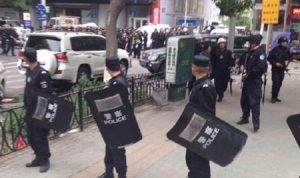 مصرع 8 أشخاص في هجوم بالسكاكين بإقليم شينجيانغ الصيني