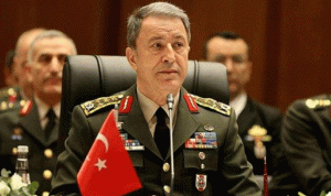 رئيس الأركان التركي يتفقد القوات على الحدود مع سوريا
