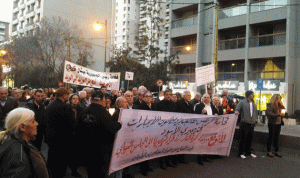 المستأجرون يعتصمون في ساحة ساسين مطالبين برد قانون الإيجارات
