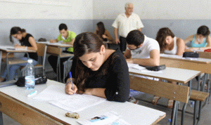 طلاب “اللبنانية” ضد “امتحانات الموت”.. والعمداء: للتعايش مع الوباء