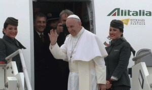 بالفيديو… البابا يغادر مصر!