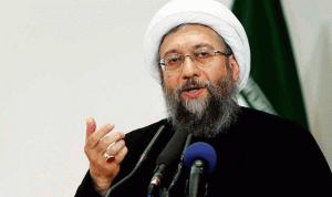 رئيس السلطة القضائية في إيران ينتقد الرئيس روحاني