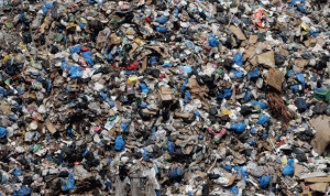 يمق: نعمل على توقيف شاحنات ترمي النفايات عند أطراف طرابلس