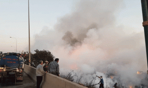 حريق بموقع تجميع نفايات جدرا في الجية