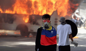احتجاجات في فنزويلا قبيل التصويت الأحد