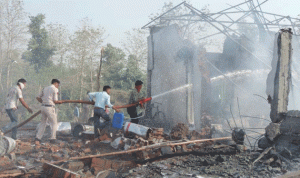 25 قتيلا في انفجار بمصنع للمفرقعات في الهند