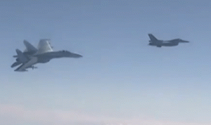 بالفيديو… مقاتلة للناتو تقترب من طائرة وزير دفاع روسيا