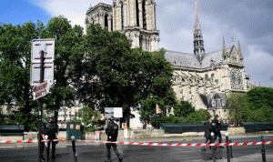 فرنسا تكشف رسميا عن هوية مهاجم نوتردام