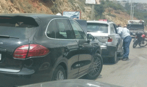 بالصور… حادث سير على اوتوستراد المتن السريع