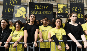 تركيا تعيد توقيف ناشطين في منظمة العفو الدولية