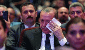 أردوغان يجهش بالبكاء… وهذا ما دفعه لعدم تمالك دموعه