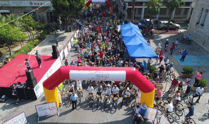 مئات الدراجين يجوبون الشوارع في جونية من أجل البيئة