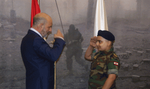 بالصور والفيديو… وزير الدفاع يكرم الطفل مهدي قشاقش