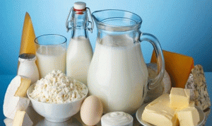 مصنعو الحليب في وقفة احتجاجية: لرفع الرسوم على الحليب المستورد