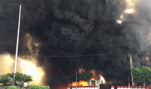 بالصور والفيديو… حريق كبير في كفرحباب