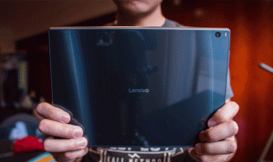 Lenovo… حاسوب محمول متطور بعدة شاشات
