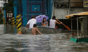 الأمطار تُغرق أجزاء من الفيليبين وتغلق الأسواق والمدارس
