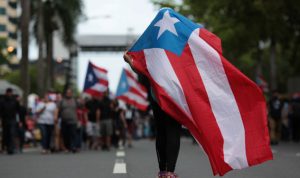 حاكم بورتوريكو يخشى حصول أزمة إنسانية في الجزيرة