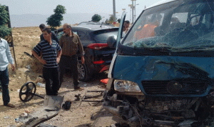 بالصور… 12 جريحا في حادث سير على طريق الهرمل