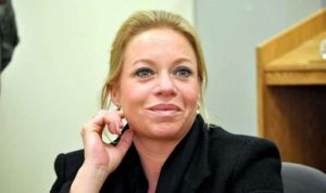 إستقالة وزيرة الدفاع الهولندية