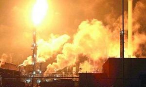 إصابة 17 شخصًا في حريق ضخم بمصنع شمالي مصر