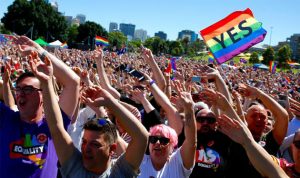 الأستراليون يوافقون بأغلبية ساحقة على زواج المثليين