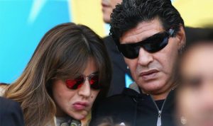 مارادونا يطالب بسجن ابنته