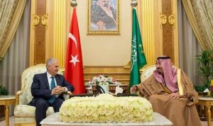 الملك سلمان يستقبل رئيس وزراء تركيا في الرياض