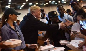 ترامب يعايد الأميركيين السود بمناسبة “كوانزا”