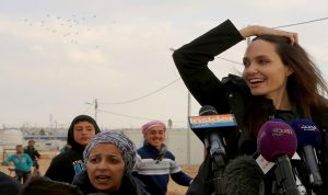 بالفيديو والصور… أنجيلينا جولي: أعشق اللاجئين ويجب حل أزمتهم!