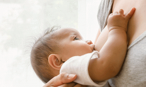 الرضاعة الطبيعية تقي الطفل من هذه الأمراض
