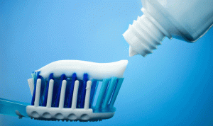 مساوئ استخدام معجون أسنان مُنتهي الصلاحية