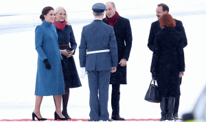 بالفيديو… سجادة حمراء لإستقبال الأمير ويليام وزوجته على الثلوج