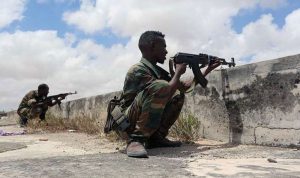 هجوم لـ”حركة الشباب” الصومالية على قاعدتين عسكريتين