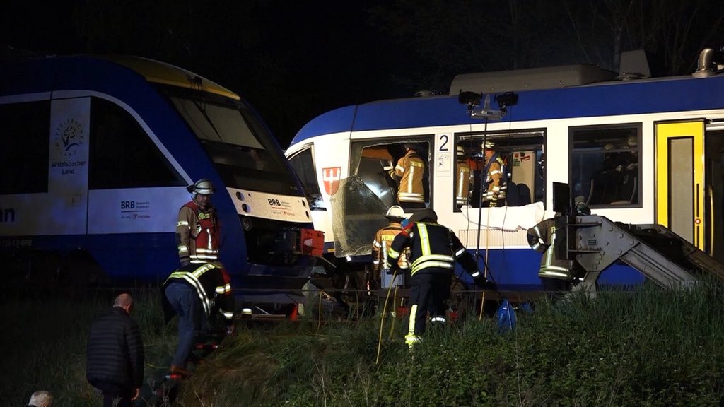 قتيل ومصابون بتصادم قطارين في ألمانيا