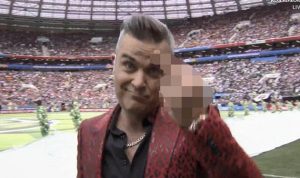 “فوكس” تعتذر عن تصرف روبي ويليامز في حفل الافتتاح كأس العالم