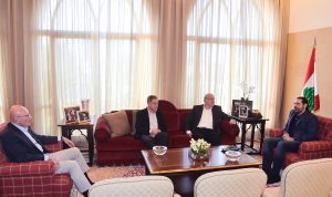 رؤساء الحكومة السابقون يلتقون الحريري دعماً لصلاحياته في تشكيلها