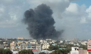 مسلحون يسيطرون على فندق في الصومال (فيديو)