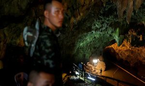بالصور: بعد اختفاء 13 شاباً في كهوف شمال تايلاند… البحث مستمر