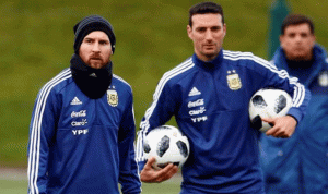 مدرب الأرجنتين: ميسي أعظم من مارادونا!