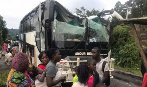 بالصور: هجوم مسلح على قافلة من الحافلات في الكاميرون