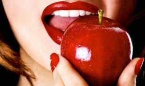 للتفاح 9 فوائد مدعومة.. بعضها تعرفه لأول مرة