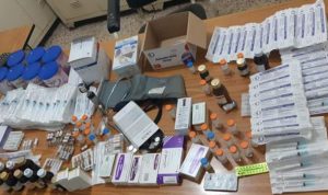 في المنية.. طبيب سوري يبيع أدوية مهربة