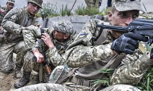 مقتل 4 جنود أوكرانيين في شرق البلاد المضطرب