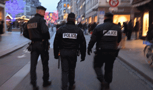 في فرنسا.. مقتل رجل هدد عناصر الشرطة بسكين! 