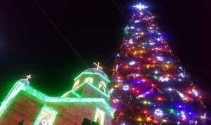 بالصور: إضاءة الزينة الميلادية في مغدوشة